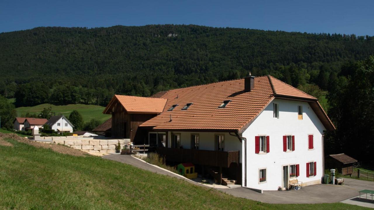 Gites Gorevirat Corcelles  Екстер'єр фото